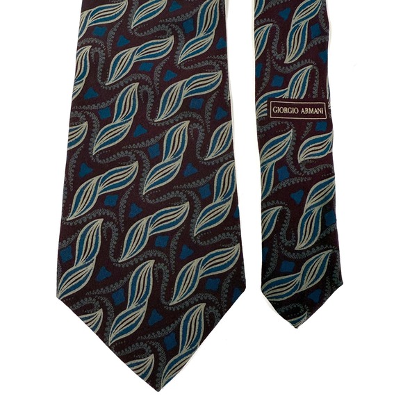 Giorgio Armani Other - Giorgio Armani Silk Tie Burgundy Blue Paisley Made in Italy L: 55" W: 3.5"‎